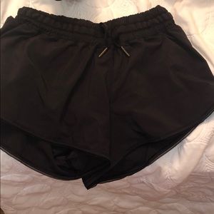 Size 6 lulu lemon shorts